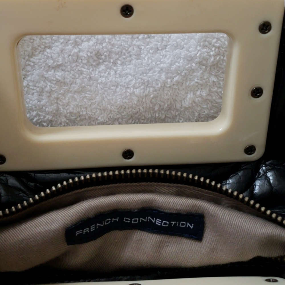 Handbag - Picture 3 of 8